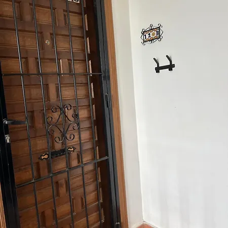 公寓 Charming With Year-round Pool & Near Sea *