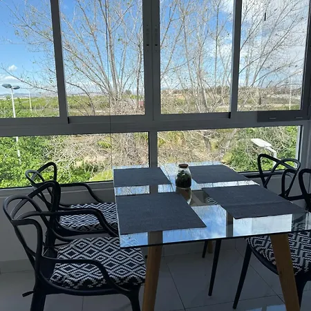 Charming With Year-round Pool & Near Sea * 托雷维耶哈